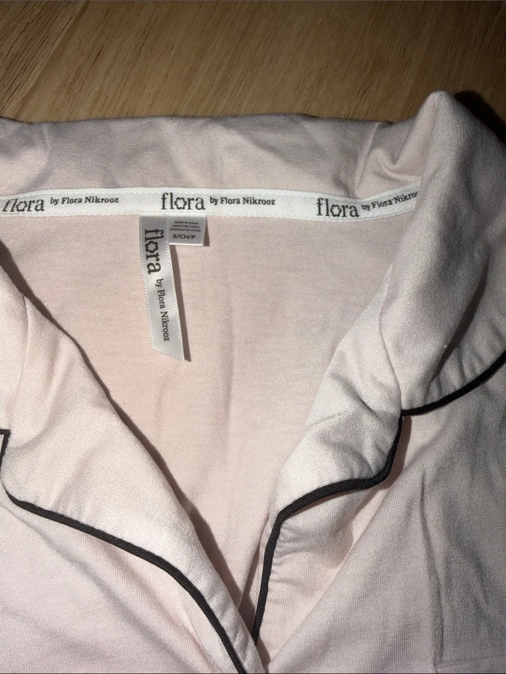 Flora by Flora Nikrooz Women's Annie Notch Top and Capri Pajama Set Beige small